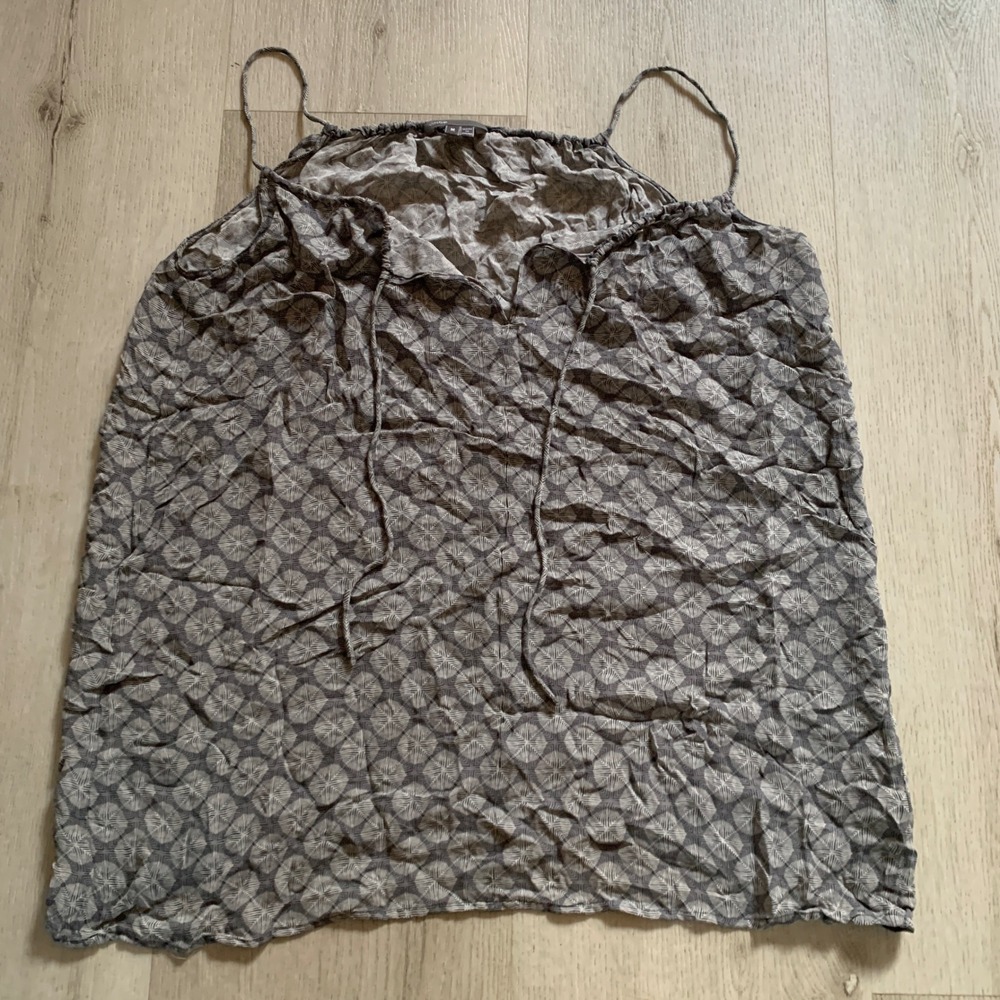 Vince Silk Camisole Top Grey Geometric‎ Medallion Print Drawstring Neck Womens M